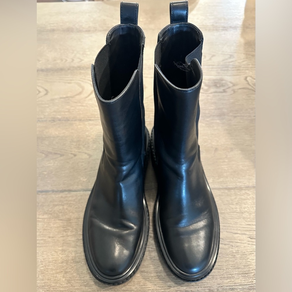 Tory Burch black leather Chelsea boots